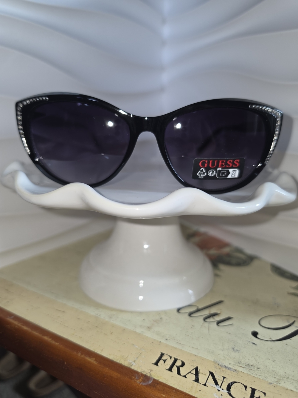 GUESS Black Cat Eye Sunglasses with Rhinestone Detail - Picture 2 of 7